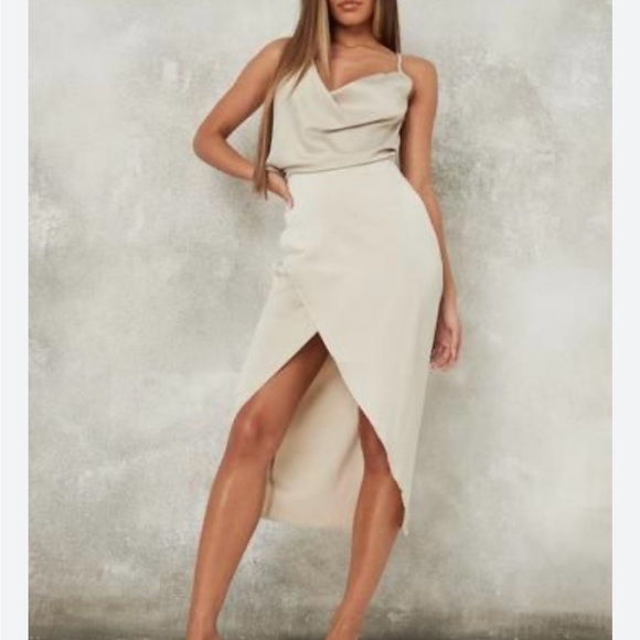 Missguided+ Asymmetrical Cream Dress - Picture 1 of 12
